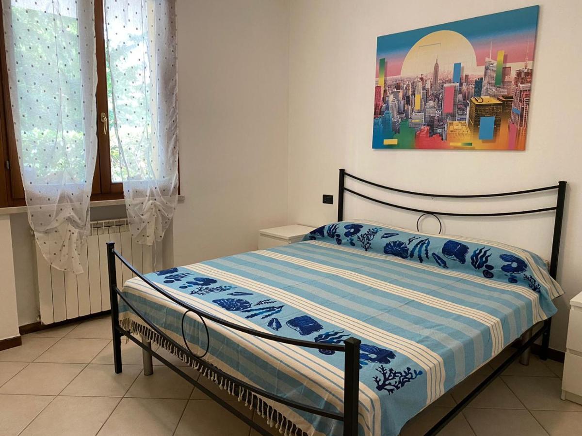 Appartamento Il Faro Con Giardino In Residence Con Piscina Desenzano del Garda Exterior foto