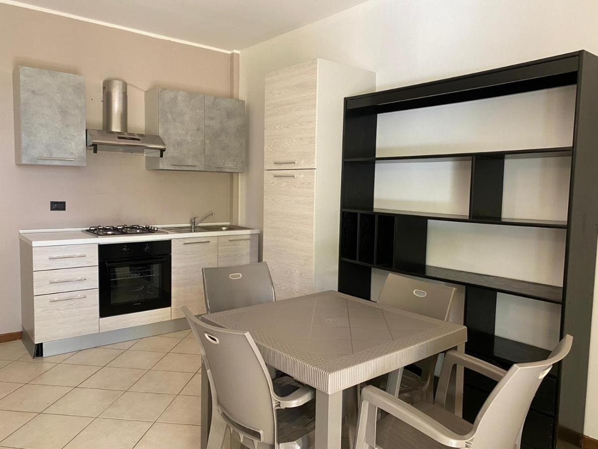 Appartamento Il Faro Con Giardino In Residence Con Piscina Desenzano del Garda Exterior foto