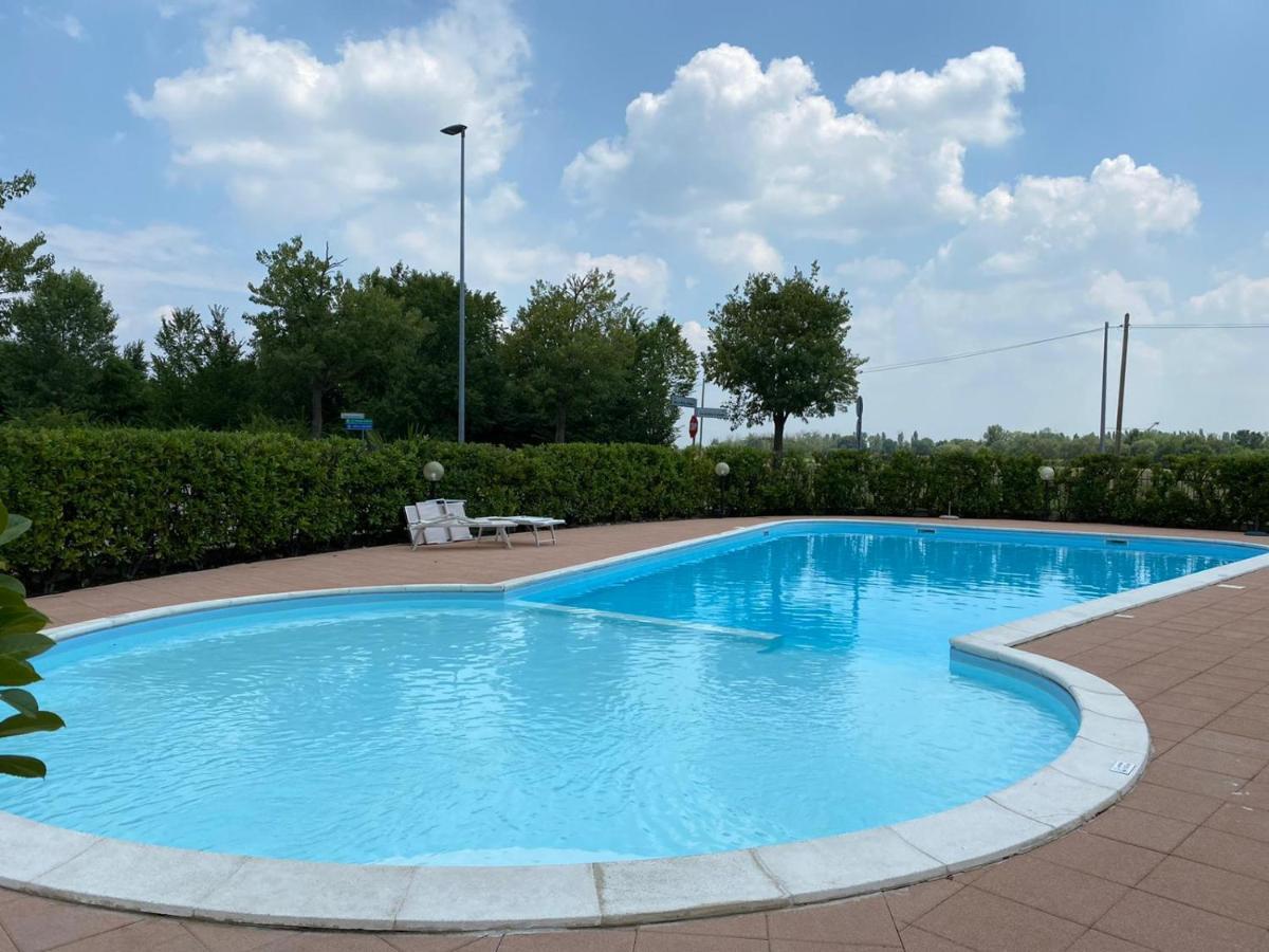 Appartamento Il Faro Con Giardino In Residence Con Piscina Desenzano del Garda Exterior foto