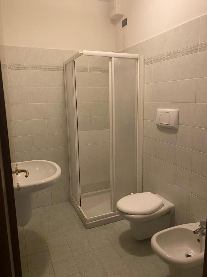 Appartamento Il Faro Con Giardino In Residence Con Piscina Desenzano del Garda Exterior foto